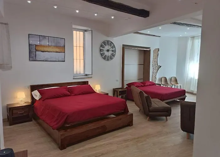 Octavia Apartment